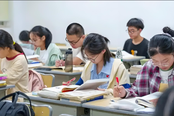 长沙高考复读学校哪家好?长沙高三复读学校学费知多少?