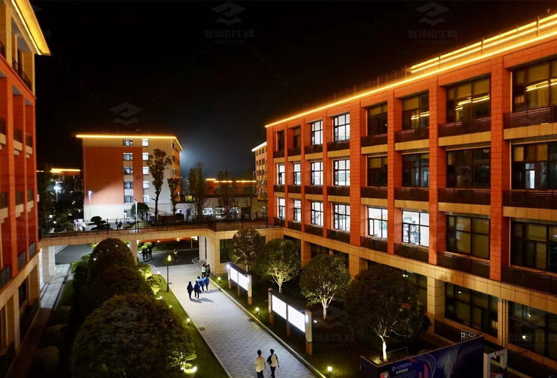 长沙市珺琟高级中学