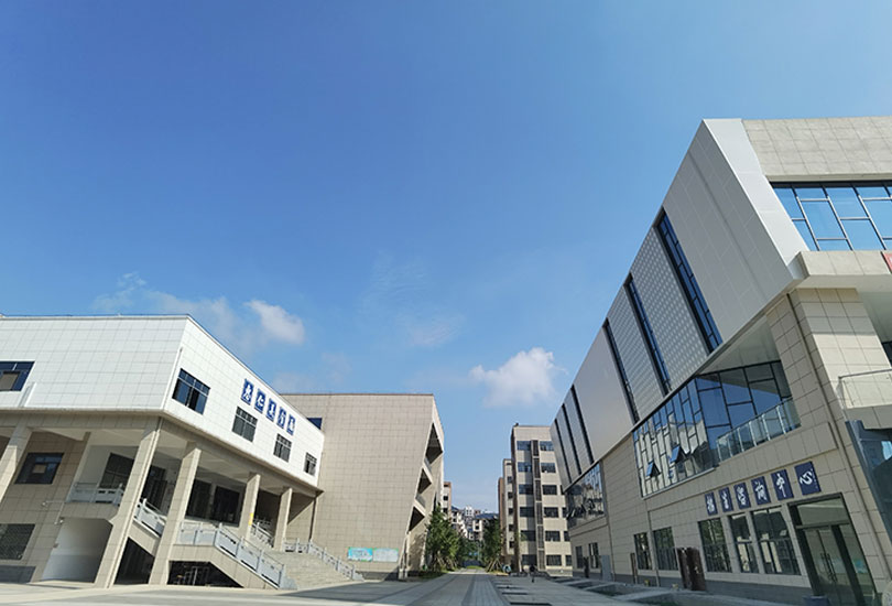 湘潭市里仁高级中学