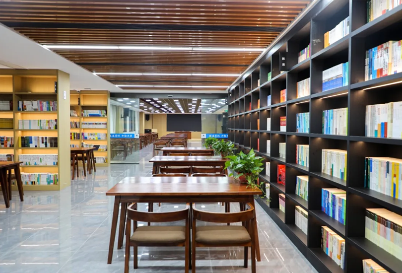 长沙市平高松雅湖高级中学