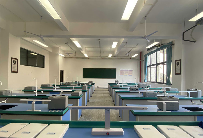 长沙市金海谷郡高级中学