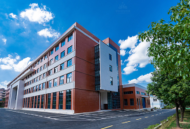 湖南工业职业技术学院